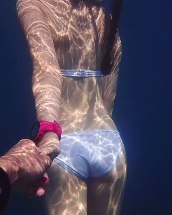 潛水拍照新姿勢，放下你的剪刀手，我們來這樣拍