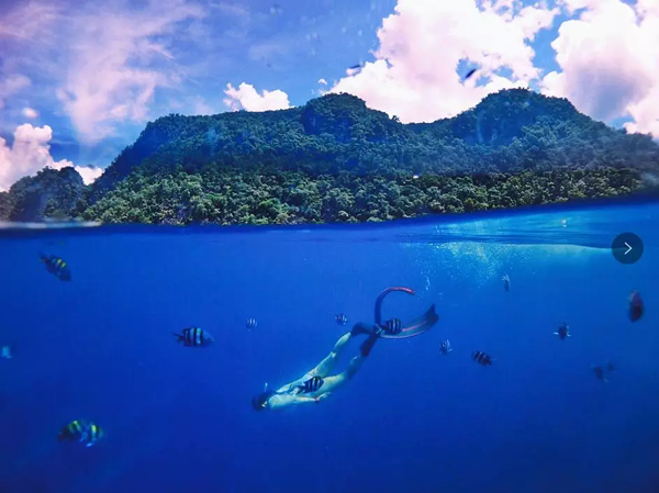 潛水拍照新姿勢，放下你的剪刀手，我們來這樣拍