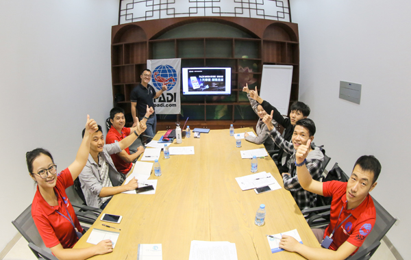 12/12正式上線！PADI 最新課程【休閑潛水員Resort Diver】 丨 一天拿證，潛遍全球